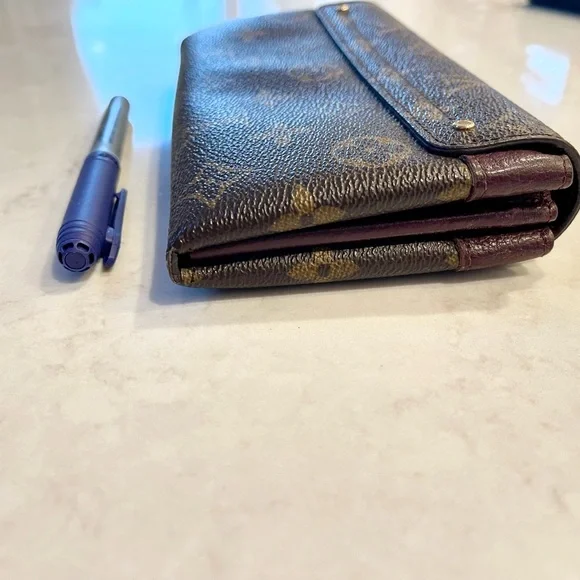 Louis Vuitton LV Monogram Elysee Wallet - Picture 3 of 7